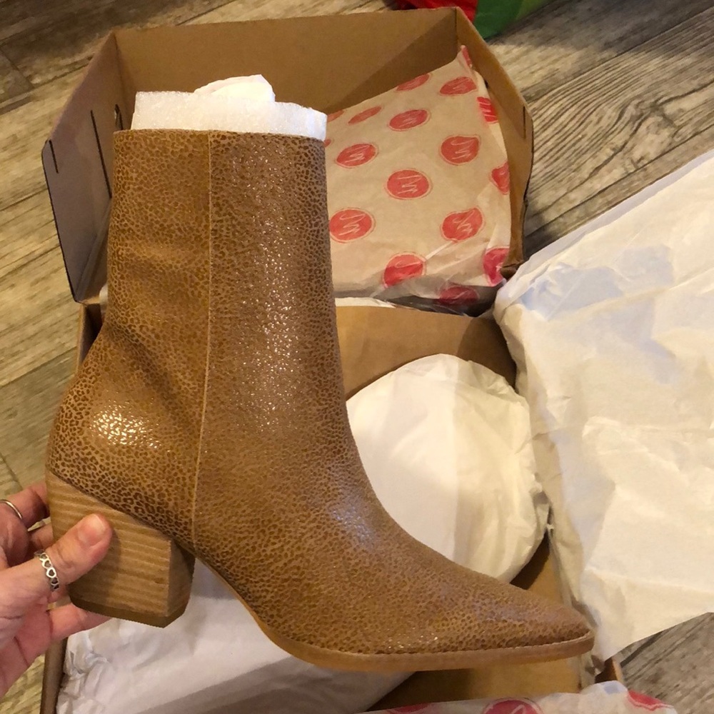 ••••SOLD••••Matisse caty tan pebble/leopard boots